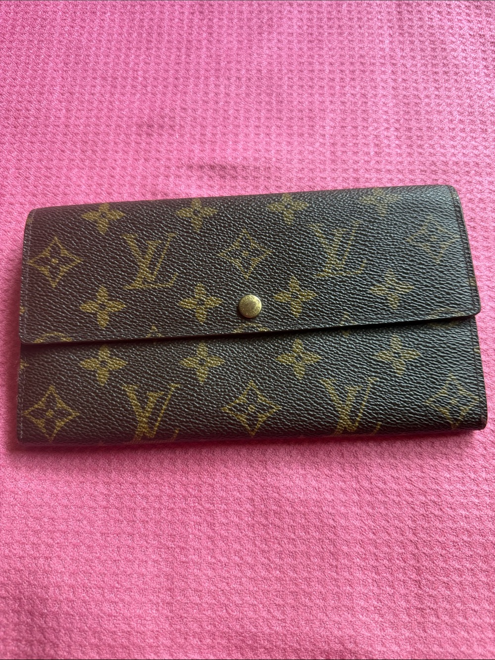 Louis Vuitton monogram Authentic. Pre-owed